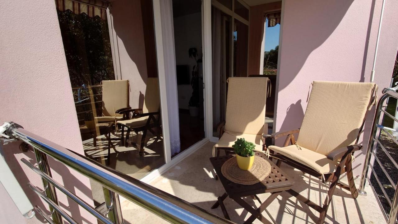 רוביני Apartments Lola מראה חיצוני תמונה