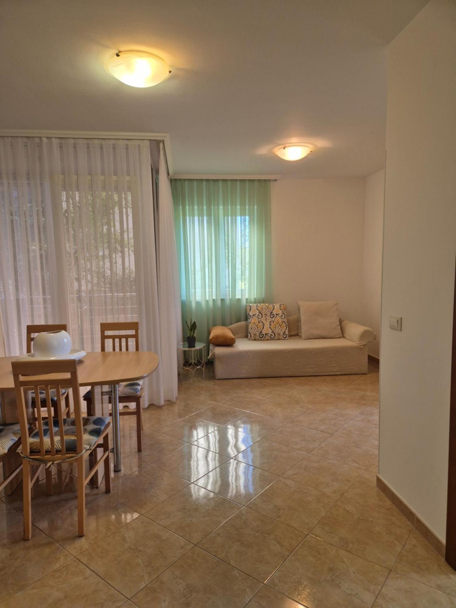 רוביני Apartments Lola מראה חיצוני תמונה